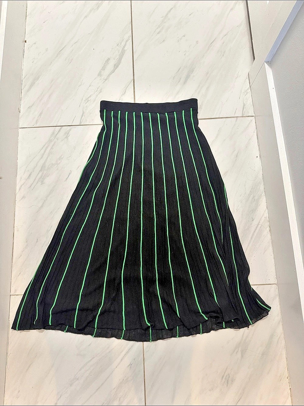 Zara Striped Maxi Skirt in Black & Green Size Medium
